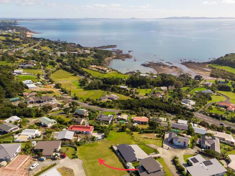 13 Nancy Wake Place Cable Bay_10