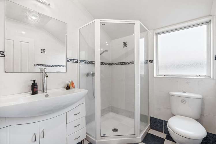 18 Tollana Road Waitakere_23