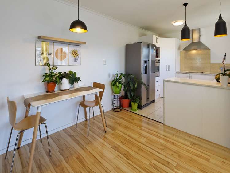 9 Exotic Place Massey_4