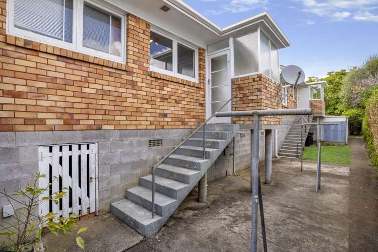 2/11 Peary Road Mount Eden_13