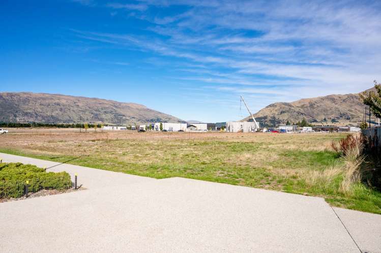 1 Grace Wright Drive Wanaka_8