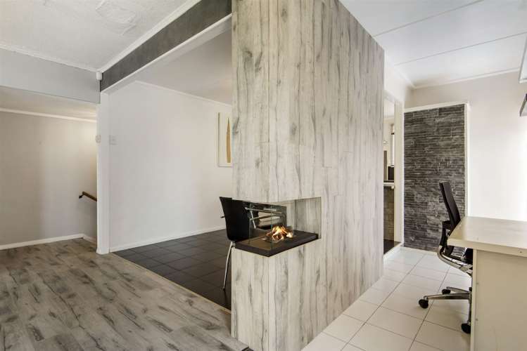 17 Taurus Crescent Beach Haven_10