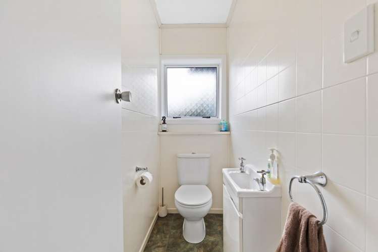 228 West Parkdale Street Tokoroa_6