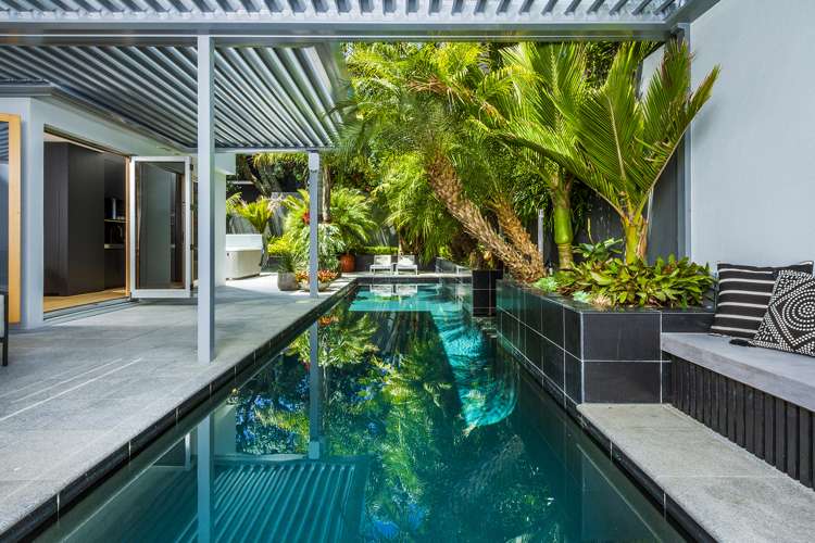 21 Whitby Crescent Mairangi Bay_16