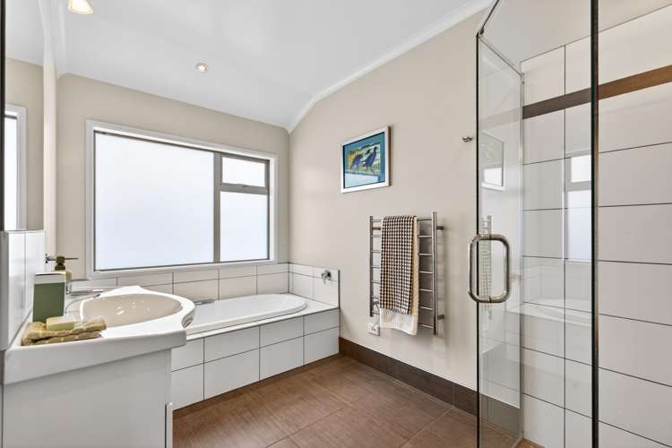 7 Donald Place Frimley_17