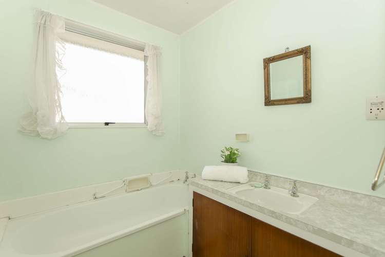 21 Glassey Drive Allenton_16