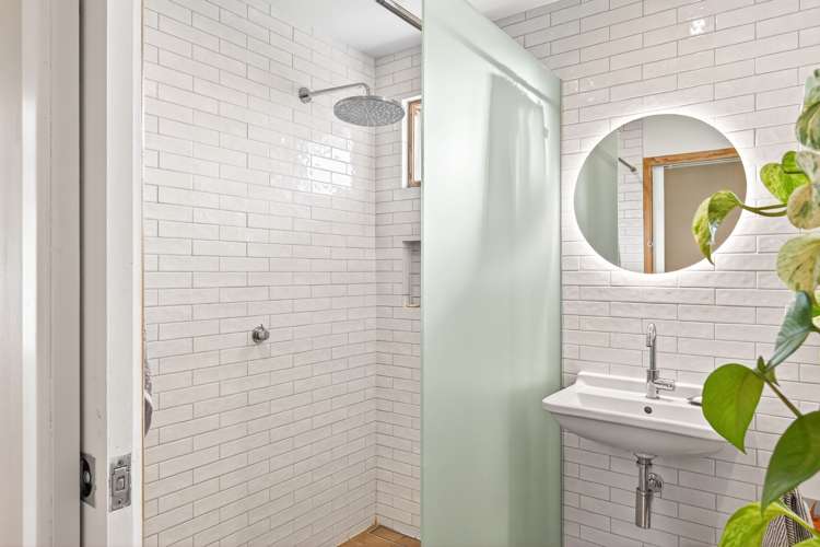 14 Ropata Street Kaiti_13