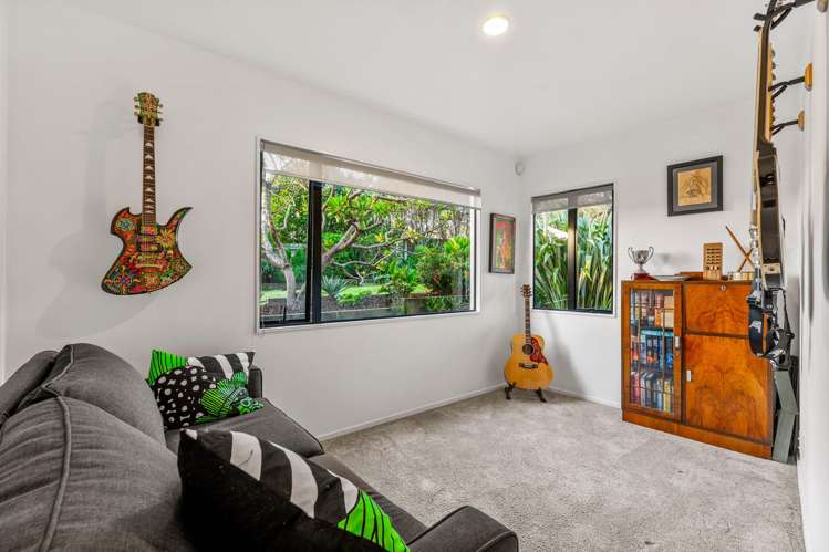2 Ngatira Road Muriwai_27
