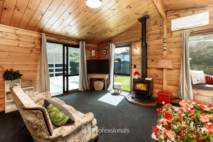 23b Roband Crescent Brown Owl_8