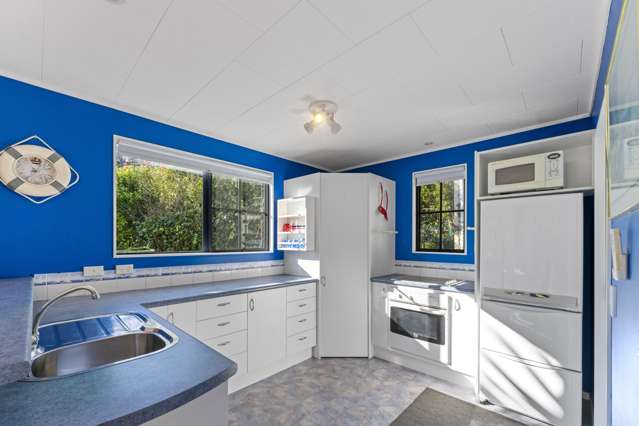 1695 Queen Charlotte Drive Linkwater_3