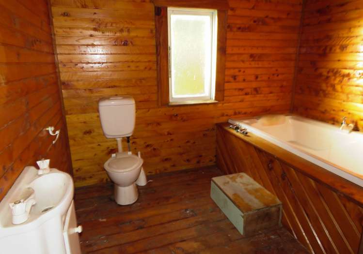 29 Hattie Street Reefton_16