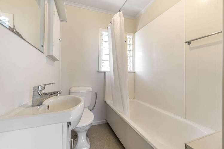 4 Dudding Avenue Northcote_9