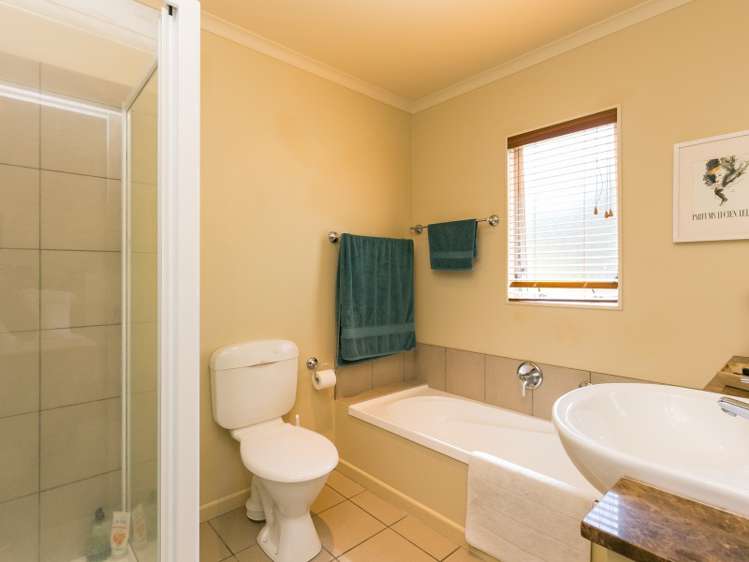 49/305 Evans Bay Parade Hataitai_10