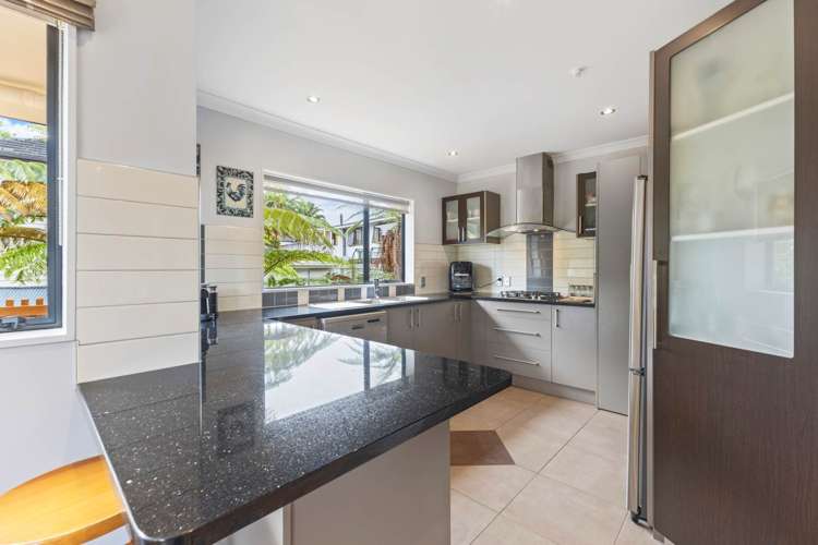 246 Hill Road The Gardens_9