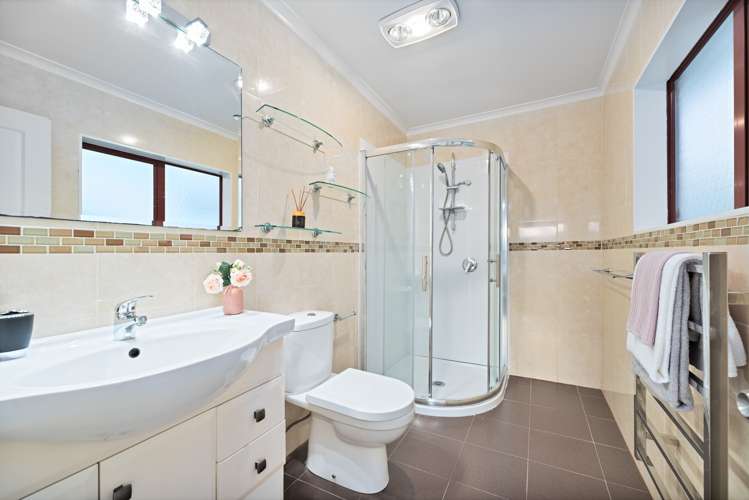 3 Fleetwood Drive Henderson_13