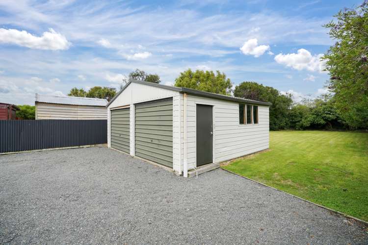 9 Avenal Street Avenal_21