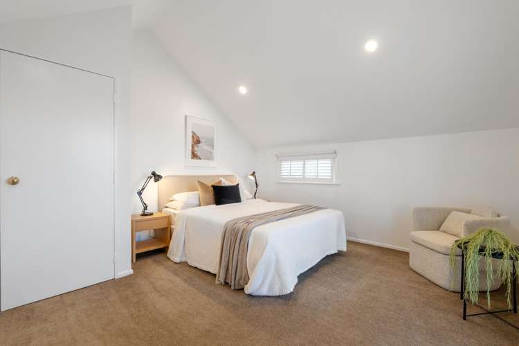 34 Beach Road Northcote Point_12