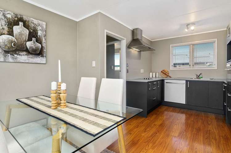 18 Tennyson Drive Owhata_2
