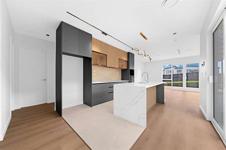 5 Hapukupuku Avenue Beachlands_16