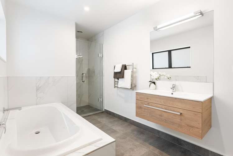 6 Quarters Lane Beachlands_14