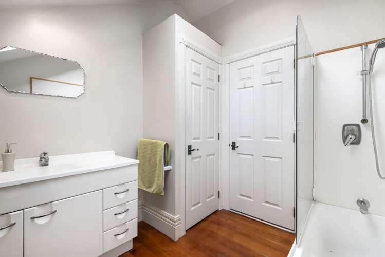 26 Beach Road Northcote Point_11