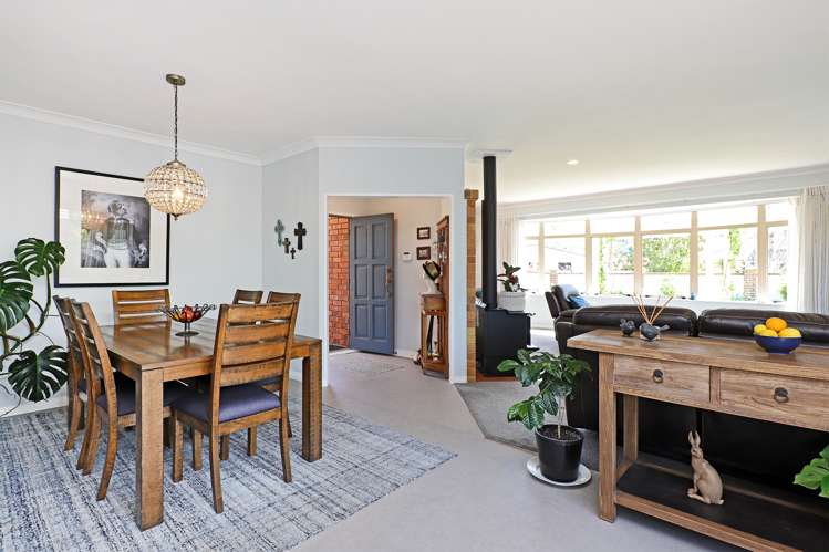 59 Whiting Crescent Greenmeadows_7