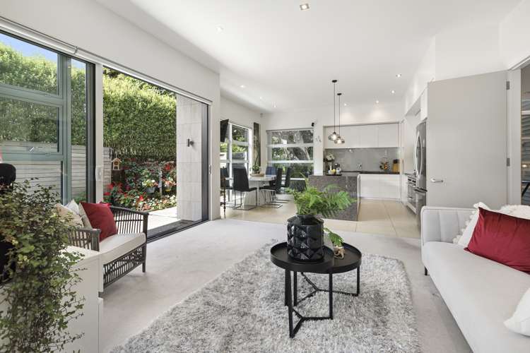 12a Military Road Boulcott_9