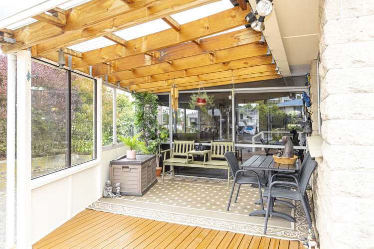 6 Clyde Carr Crescent Waimataitai_13