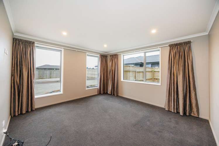 16a Rayner Lane Marton_12