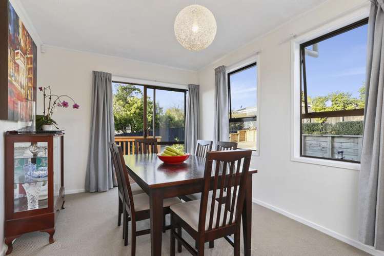 89 Solar Road Glen Eden_5