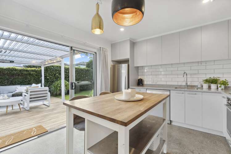 90 Crawford Avenue Mangere Bridge_3