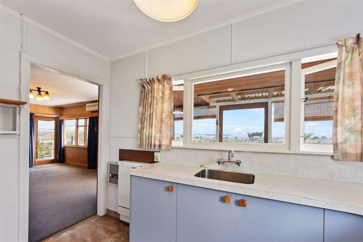 102 The Ridgeway Stoke_9