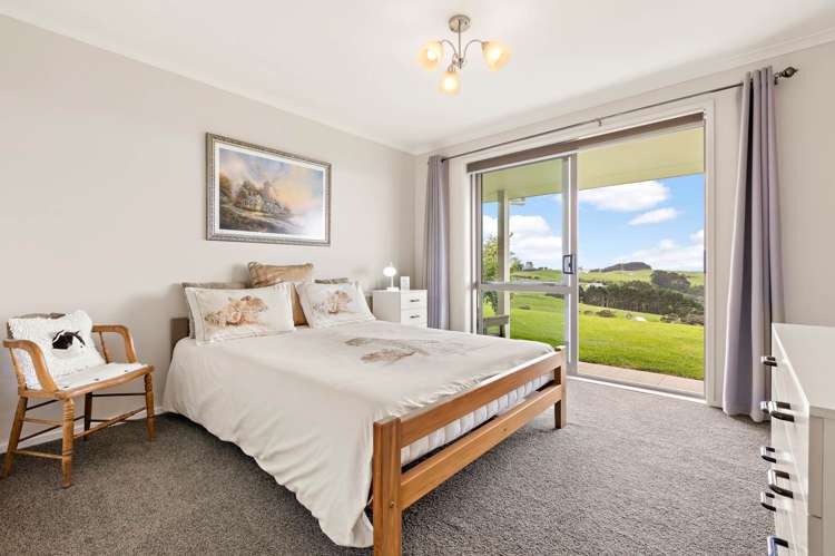 1518 Old North Road Helensville_23