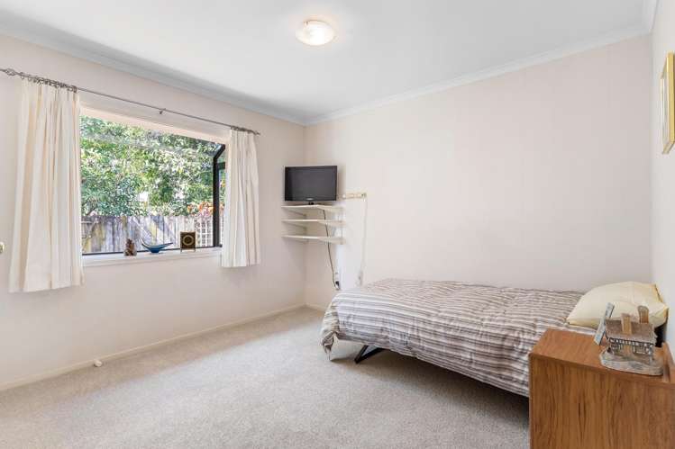 40 Nuneaton Drive Flat Bush_8