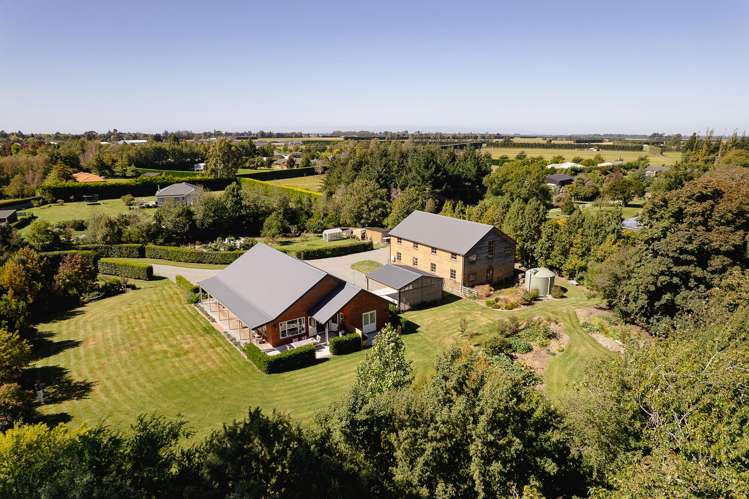 49 Stott Drive Darfield_33