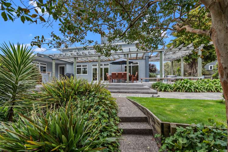 132 River Road Hamilton East_23