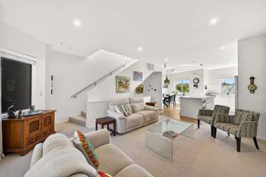 3/12 Balfour Street_4