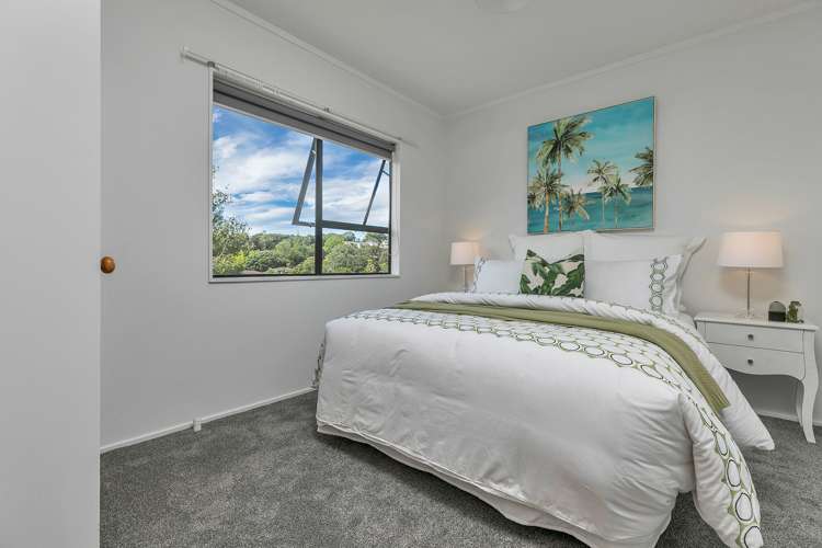 2/19 Greenvalley Rise Glenfield_13