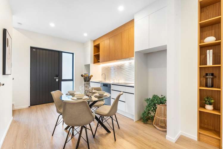 6&7/45 Smythe Road Henderson_4