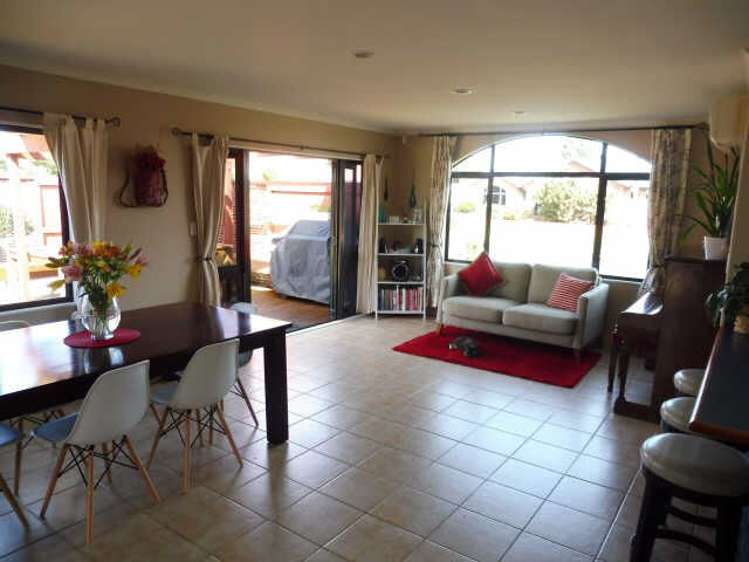 30 Wentworth Drive Rototuna North_1