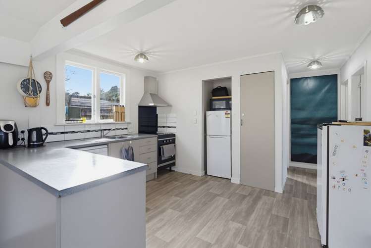 42 Parenga Street Wainuiomata_7