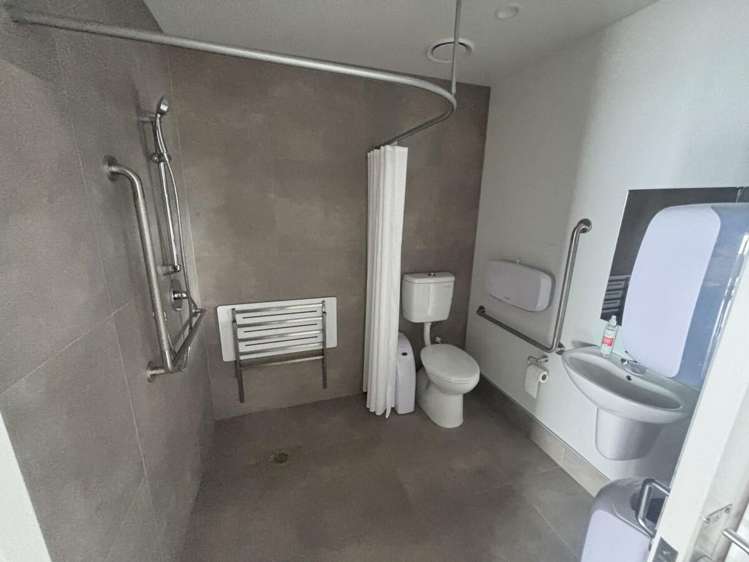 2/5 Northside Drive Westgate_13