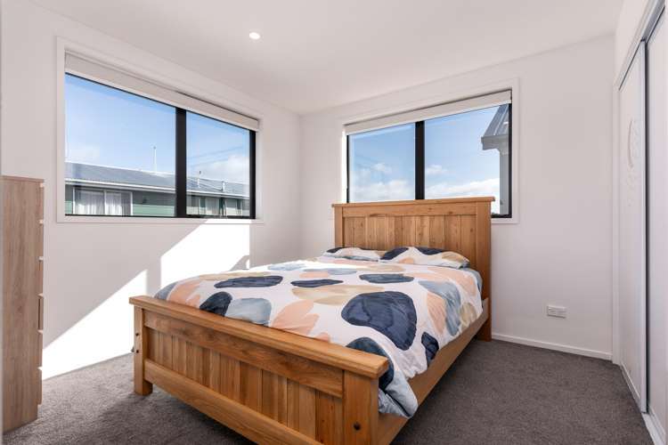 Unit 1/21 Hargest Crescent Sydenham_6