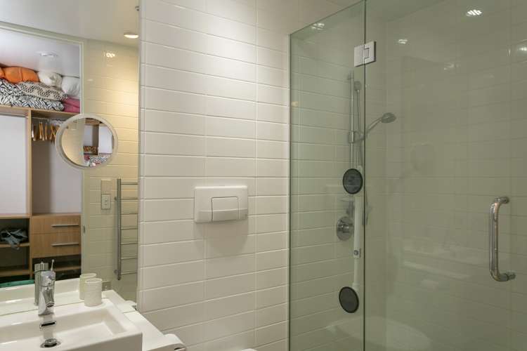 10/2 Lowell Place Waipahihi_13