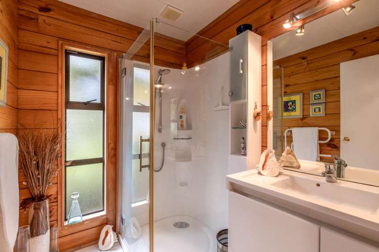 44 Te Toki Road Ostend_14