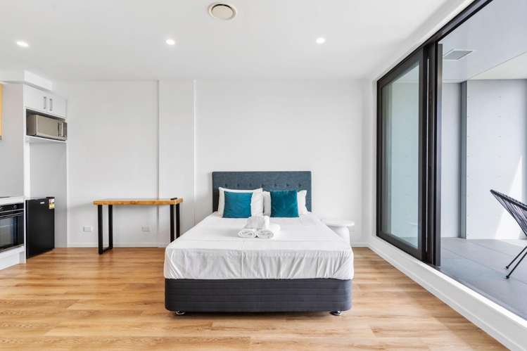 17 Putney Way 10685_2