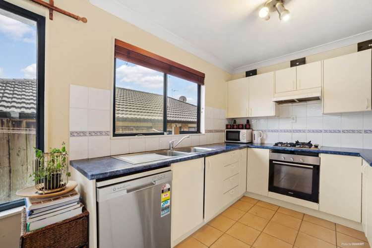 12a Waione Avenue Te Atatu Peninsula_4