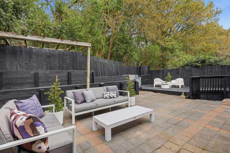 2/12 Mahuta Grove Northcote_16