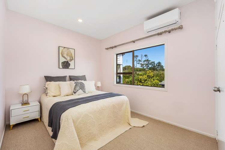 1042 Great North Road Point Chevalier_11