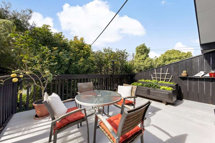 1/15 Castaing Crescent Te Atatu South_14